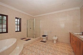 354 On York Avenue Randburg Exterior photo