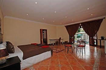 354 On York Avenue Randburg Exterior photo